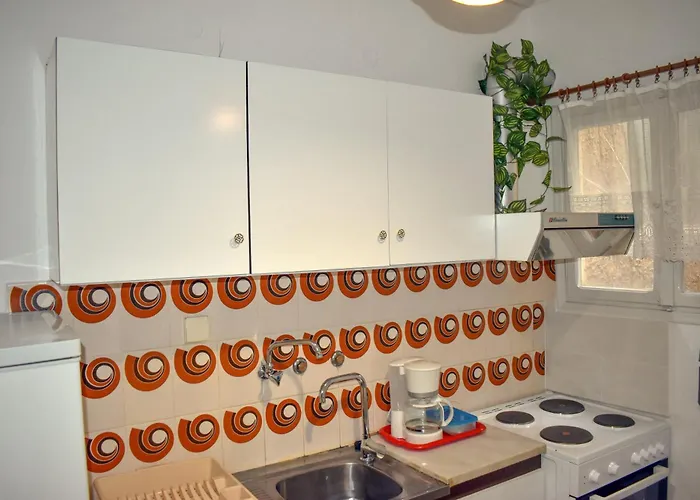 Sunny House 24 * Неа-Перамос