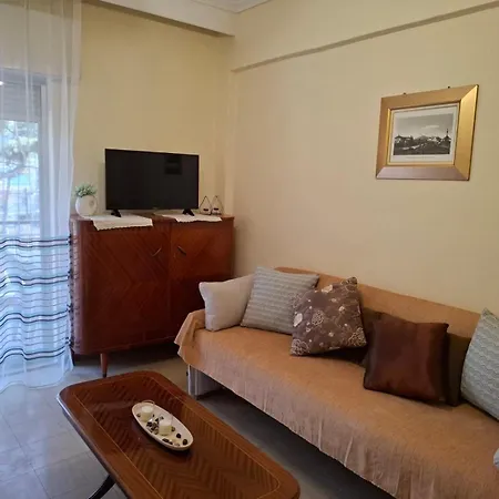 Sunny House 24 *